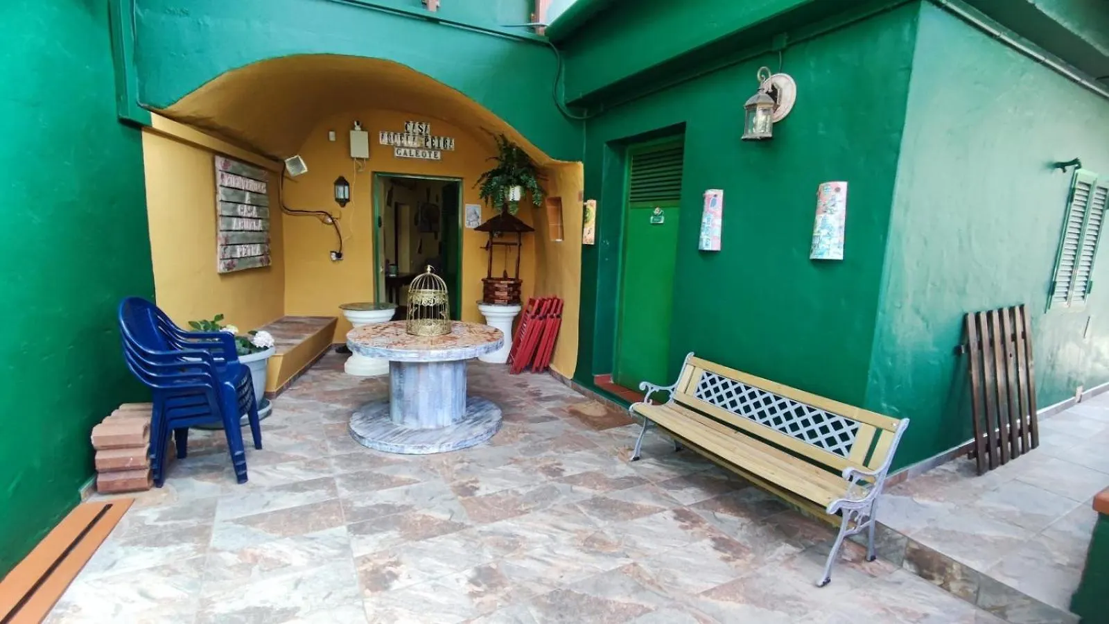 Casa De Abuela Petra contacts